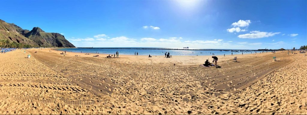 Panor&aacute;mica de la Playa de Las Teresitas
